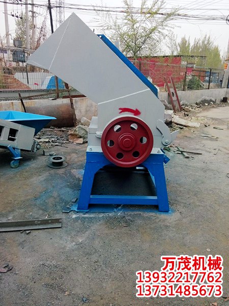 電瓶殼專(zhuān)用破碎機(jī) 